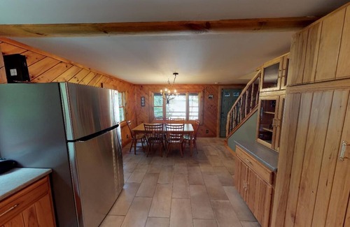 Greenville Cottage | Lazy Cove Cottage (Waterfront on Moosehead Lake!)
