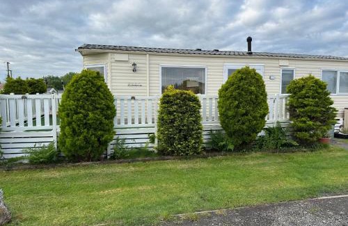 Brazzacott Apartment | Lazy Days CORNWALL DEVON Border Chapmanswell Caravan Park
