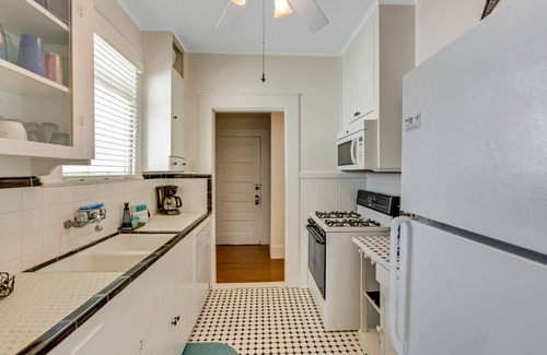 San Jacinto House | Lazy Days Cottage