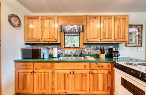 Blairsville Cabin | Lazy Daze Get a Way