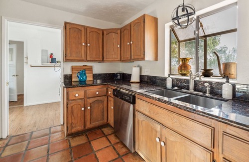 Diamond Bell Ranch House | LAZY H BAR RANCH ESTATE, 3/2, AC, Pool, Hot Tub, BBQ, Horses and Dogs Welcome!