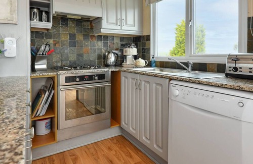 Garn Fadryn Ski Chalet | Lazy Nook in the beautiful Pwllheli