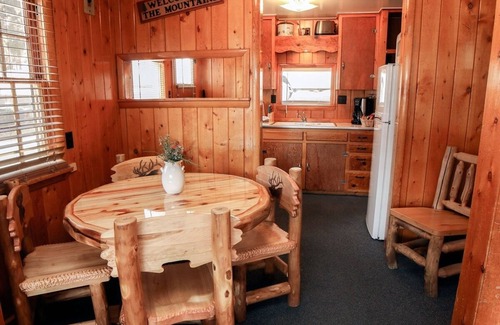 Estes Park Cabin | Lazy R Cottages: 2 2 Bedroom Cabin