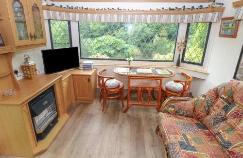 Narberth House | Lazy Trout Caravan
