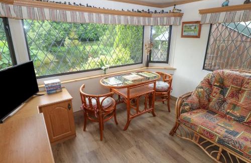 Narberth House | Lazy Trout Caravan