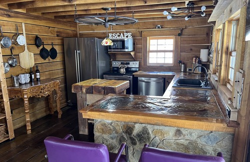 Dabolt Cabin | Lazy Turtle Campground