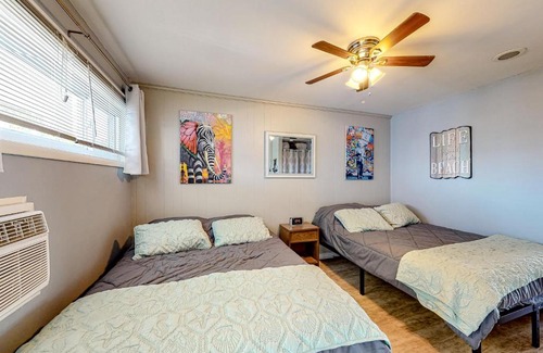 Midtown Ocean City Hotel | Lazy Whale 32