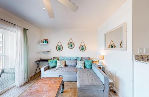 Midtown Ocean City Hotel | Lazy Whale 33