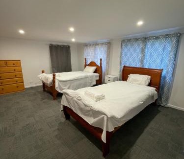 Granville House | LCF Rosehill Accommodation 3 free car parking inside property G2