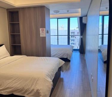 Tambo Apartment | LCONDOTEL Serviced Apartment near MOA NAIA PITX with Pool Parking
