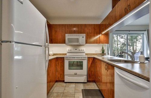 Mont-Tremblant House | Le 1731 Tremblant king size bed/Piscine/Golf