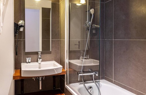 Quartier de la Folie-Mericourt Hotel | Le 20 Prieure Hotel