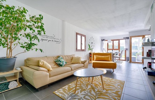 Champs Elysees Apartment | Le 44 - Appt avec jardin privé