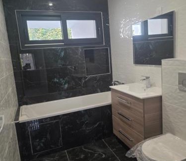 Les Stades Apartment | Le 46 Appart Hotel Entre Paris Disneyland Parc Asterix Navette
