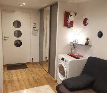 Bernex Apartment | Le 67,ski et randonnée,WIFI, lave linge,sèche linge,parking gratuit
