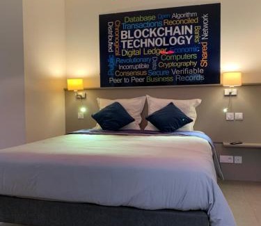 Cholet Apartment | Le Baron Centre - Garage privé - Wifi fibre - classé 3 étoiles