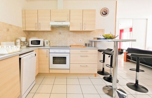 Savignac-les-Eglises House | Le Barradis – Single-storey house with air conditioning and shared pool in Savignac-les-Églises