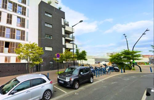 Aubervilliers Apartment | Le Bicolore Parisien