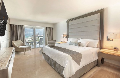 Punta Cancun Resort | Le Blanc Spa Resort Cancun - Adults Only - All-Inclusive