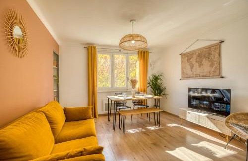 Cran-Gevrier Apartment | Le Boheme - MyCosyApart, Netflix
