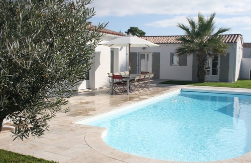 Le Bois-Plage-en-Re House | LE BOIS PLAGE peaceful heated pool, close to the beach and the town