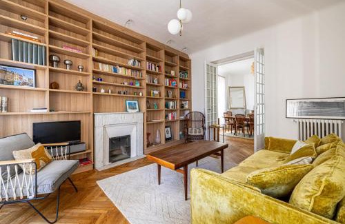 Prado - Republique Apartment | LE BOURGEOIS avec balcon, somptueux et lumineux, idéalement situé