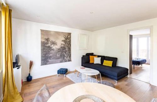 Colombier - Champ de Mars Apartment | Le Bretagne- 2 chambres-Parking- Place de Bretagne