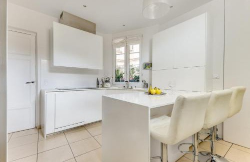 Neuilly-sur-Seine Apartment | Le Bridge - Elégant & Lumineux - Neuilly