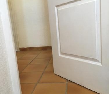 Le Cannet House | Le Cannet, chambre double à l'étage privatif, d'une maison avec piscine