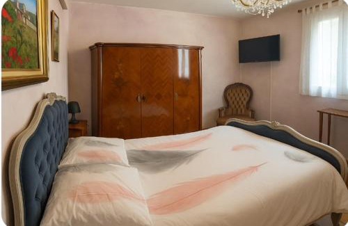 Le Cannet House | Le Cannet, chambre double à l'étage privatif, d'une maison avec piscine
