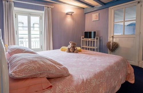 Bourges House | Le Cedre Bleu