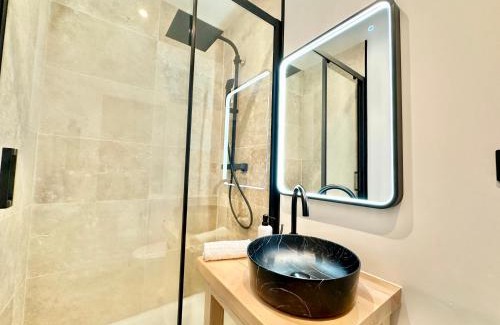 Limoges Apartment | Le Chalet, central et calme
