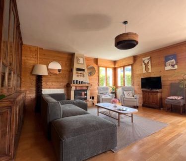 Villard-de-Lans Ski Chalet | Le Chalet Charmette vue montagnes