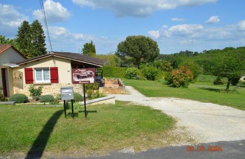 Sarlat-la-Caneda Bed & Breakfast | Le chalet des Contries