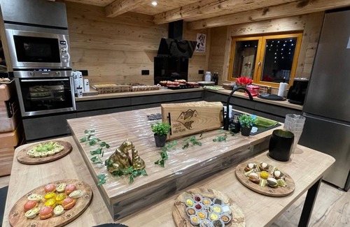 Brizon Ski Chalet | Le Châlet du petit ours polaire. for all your get-togethers with friends or family