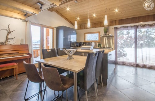 Flumet Ski Chalet | *Le Chalet J* summer 8 travellers/winter 6 travellers