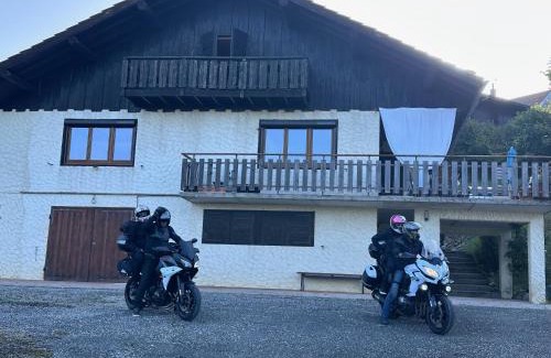 Saint-Offenge-Dessous Bed & Breakfast | Le chalet st hubert