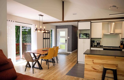 Pont-Rouge Ski Chalet | Le Chalet Victoria spa
