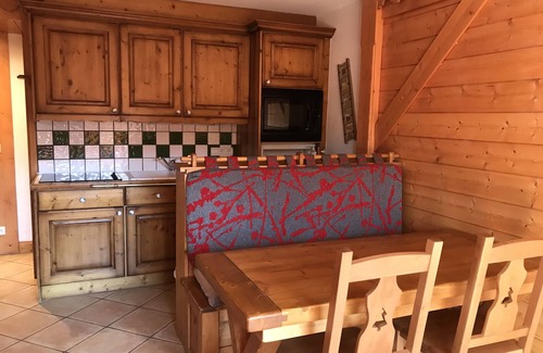 Reberty Apartment | Le Chamois des Alpages - 2 bed apartment great location on the slopes