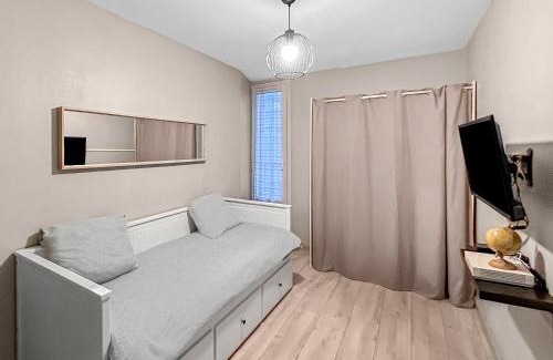 La Fuye-Velpeau Apartment | LE CHARMEUR de la gare