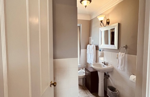 Magog Hotel | Le Chateau du Lac