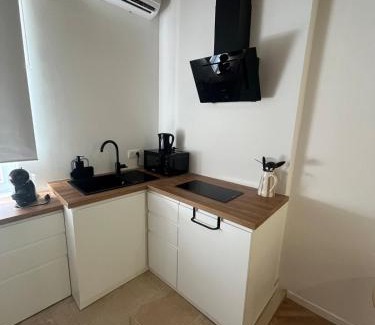La Celle-sous-Gouzon Apartment | Le Cloître du Palais - Studio