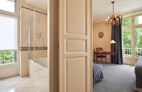 Moulins Hotel | Le Clos De Bourgogne