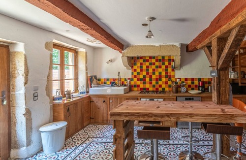 Saint-Christophe-en-Brionnais House | Le Clos de Pleinecey - Maison en pierre en campagne