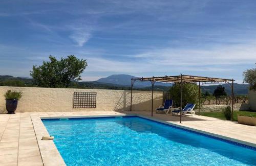 Roaix Villa | Le clos des pins, vue mont Ventoux