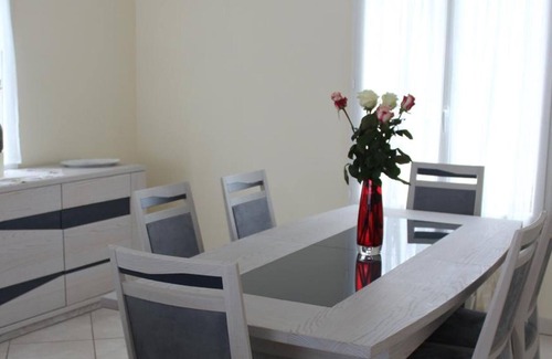 Saint-Regle House | Le Clos Des Roses