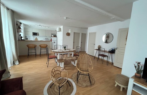 Dompierre-sur-Besbre Apartment | Le Cocon de Kenna - in the heart of the village