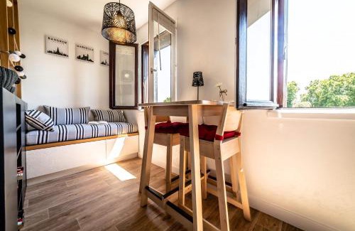 Brive-la-Gaillarde Apartment | Le Cocon Urbain - 1 Chambre