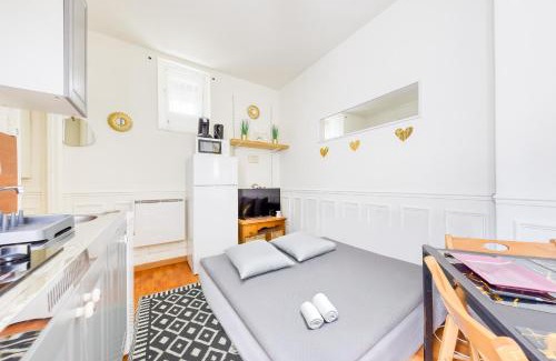 Clichy Apartment | Le Cocoon Doré