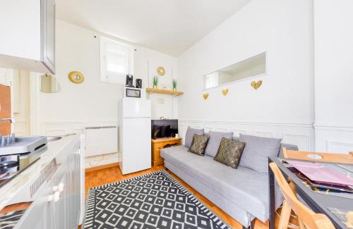 Clichy Apartment | Le Cocoon Doré